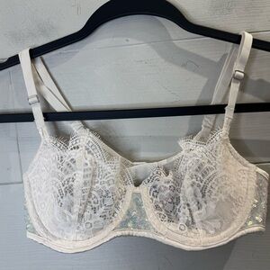 Victoria's Secret NWOT 34B Dream Angels Push Up Without Padding White Lace Bra